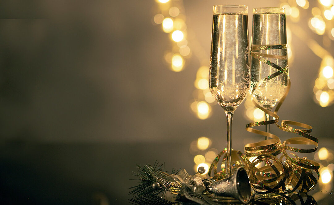 8 Affordable New Year’s Eve Table Decor Ideas
